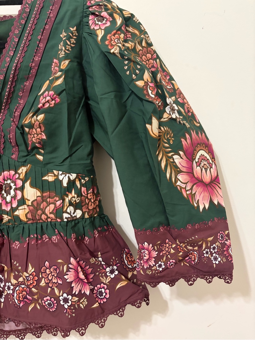 Farm RioDaniela Lace Puff Sleeve Bohemian Floral V-Neck Peplum Blouse - Picture 7 of 10